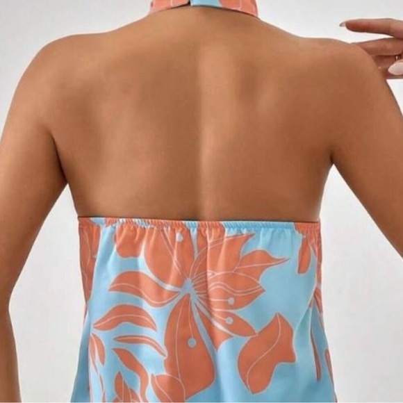 Olivia Mark – Plant Print Criss-Cross Halter Tank Top - Picture 3 of 8